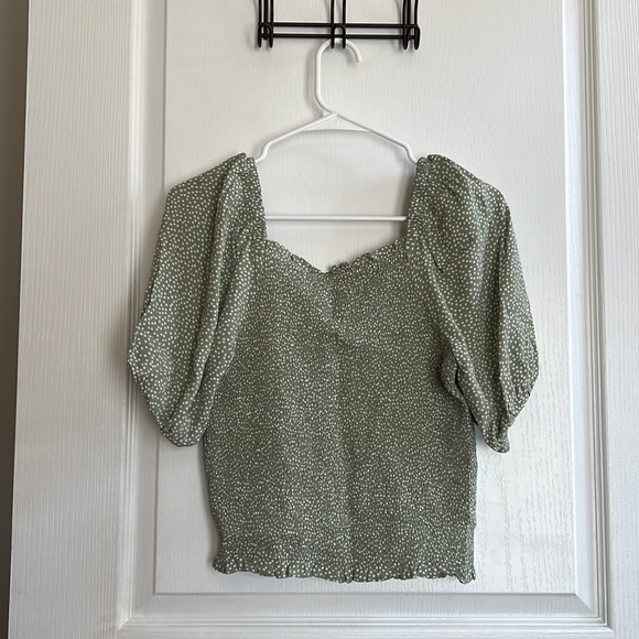 Lot of 2 - NWT - Loft Puffy Sleeves Tops - Picture 2 of 8